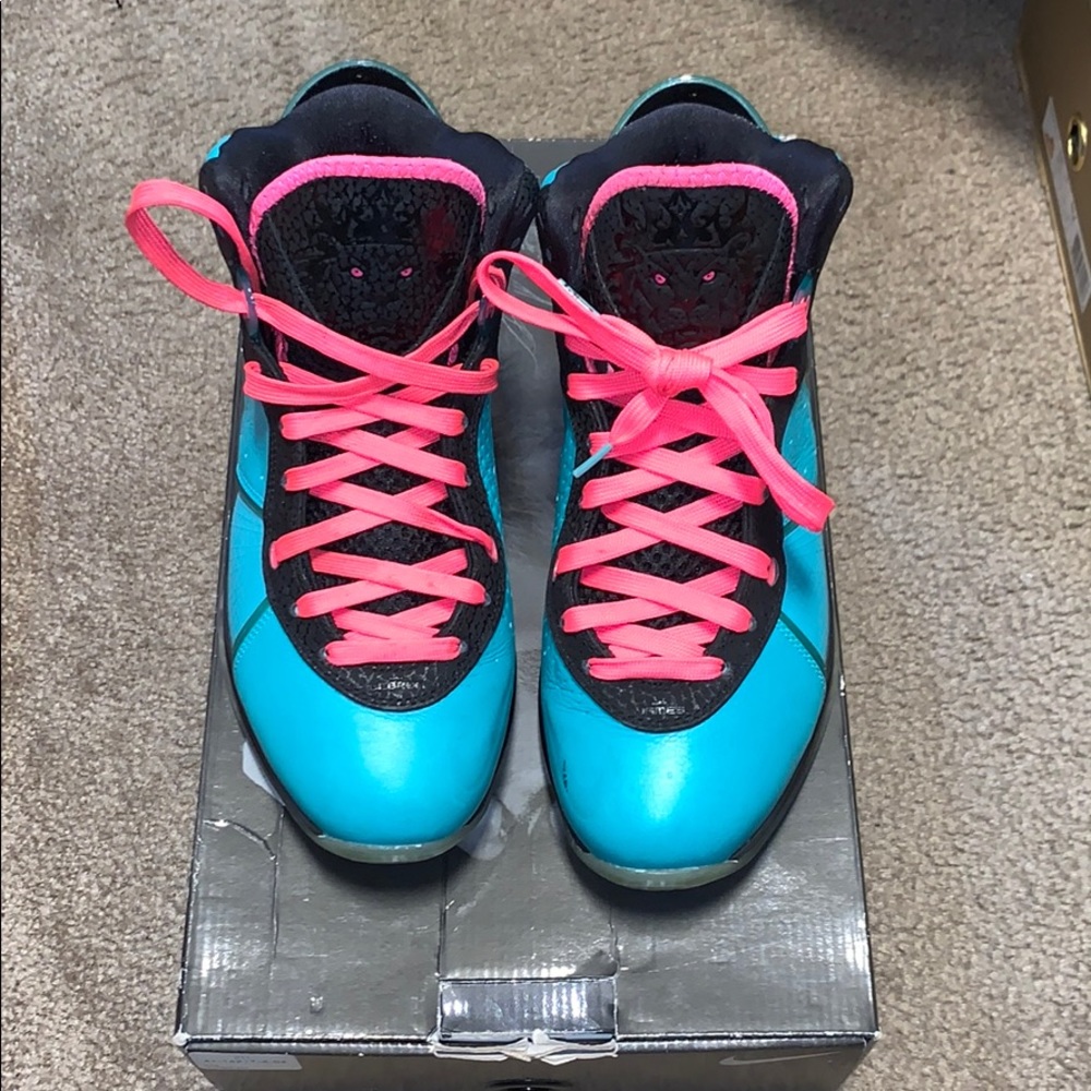 Nike Lebron ‘Pre-Heat’ 8’s